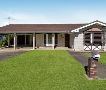Move-In Ready Family Home Close to Schools and Parks! - Photo 3