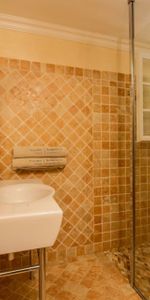 Rental Villa Ajaccio 7 Rooms 250 m² - Photo 3