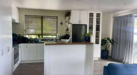 3 bedroom rental in the Peninsula - Photo 5