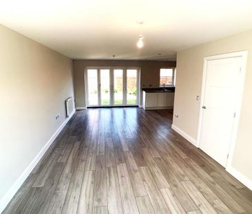 3 bedroom detached house to rent - Photo 3