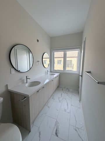 For Lease - 11 Victor Metcaf Lane, Richmond Hill, Ontario - Photo 5