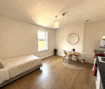 Room in a Shared House, Cavendish Road, LE2 - Photo 1