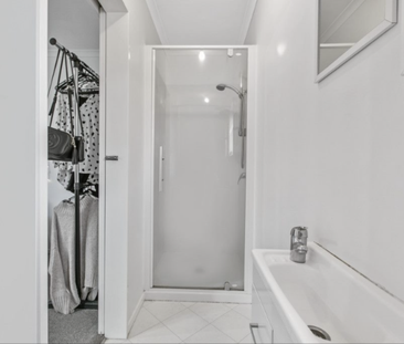 MANUREWA, 3 BEDROOMS - Photo 2