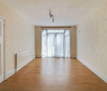 Princes Avenue, London, NW9 - Photo 1