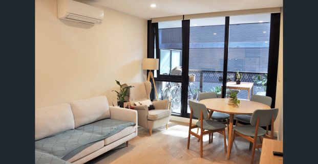 Style, Class & Sophistication! - Photo 1