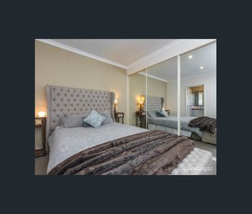 LOW MAINTENANCE 3x2x2 IN CONVENIENT LOCATION - Photo 4