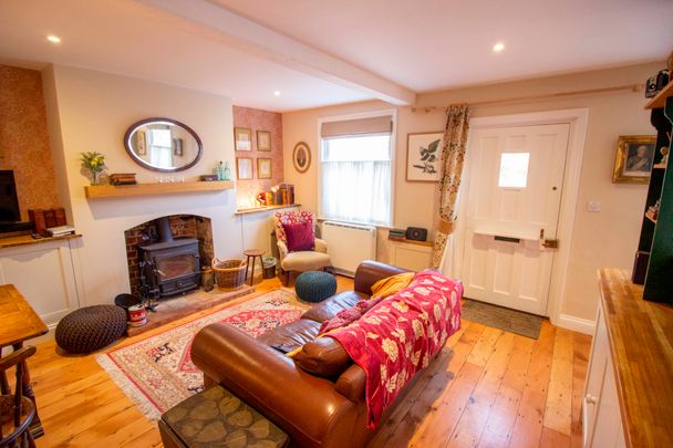 Charming, fully furnished 1 bedroom cottage in Kersey, Suffolk - Photo 1