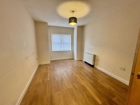 Sandiford Square, Northwich - Photo 5