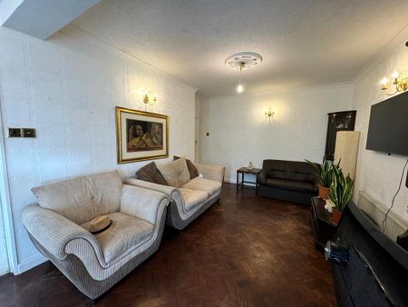 6 bedroom end of terrace house to rent - Photo 2