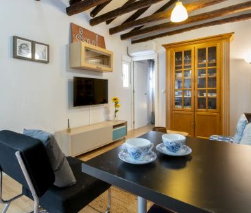 2-bedroom apartment for rent in Embajadores, all bills included - Foto 2