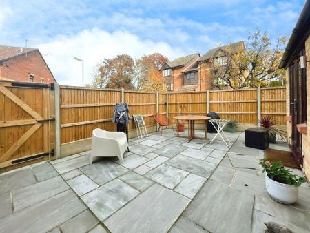 2 bedroom semi-detached house to rent - Photo 3