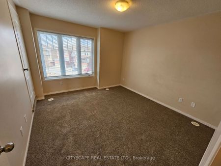 For Lease - 5605 Oscar Peterson Boulevard Unit# 8, Mississauga, Ontario - Photo 4