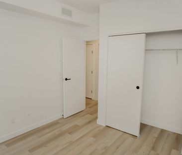 Bristol: Black Accents – 710 Westminster, Winnipeg, MB - Photo 4