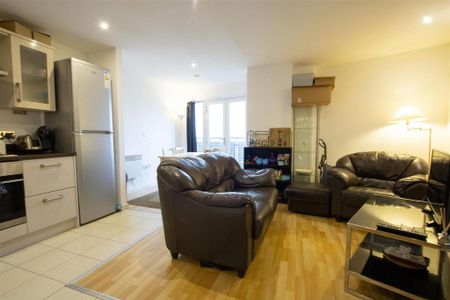 2 bedroom apartment to rent - Photo 5