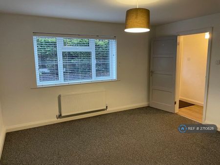 2 bedroom flat to rent - Photo 4