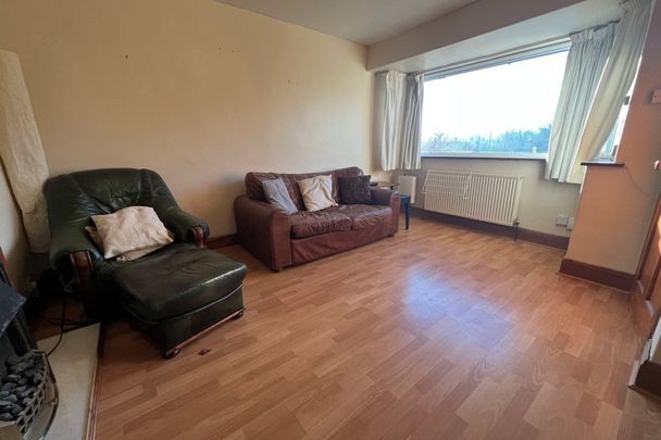 Kirkstall Road - Photo 1