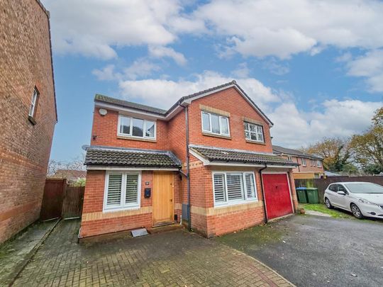 4 bedroom semi-detached house to rent - Photo 1