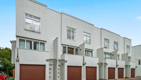 Townhouse in Mt Eden - Photo 4