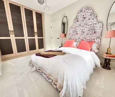 4 bedroom semi-detached house to rent - Photo 5