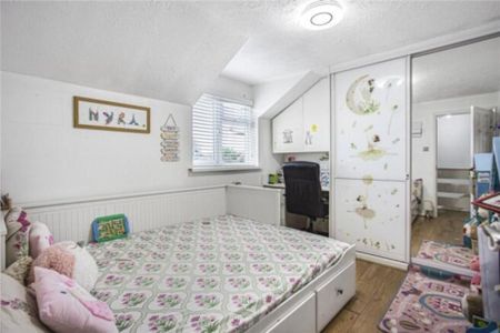 4 bedroom Detached house to rent - Photo 4