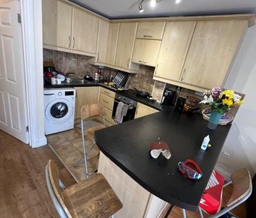 1 Bed Flat, Eastcote Lane, HA2 - Photo 2