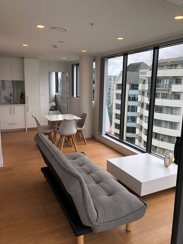 2 Morden Bedroom Apartment on Queen Street - Photo 3