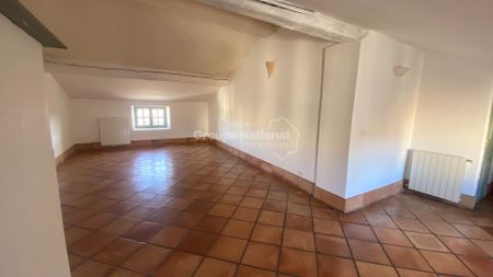 Location Appartement 4 pièces 124m² - Photo 4