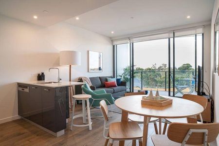 Executive Furnished Apartment in Resort-Style Sandringham Complex - Photo 5