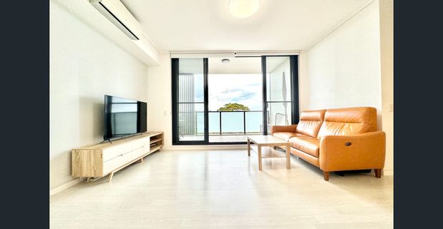 Modern lifestyle two-bedroom apartment in Washington Park Hub - Photo 1