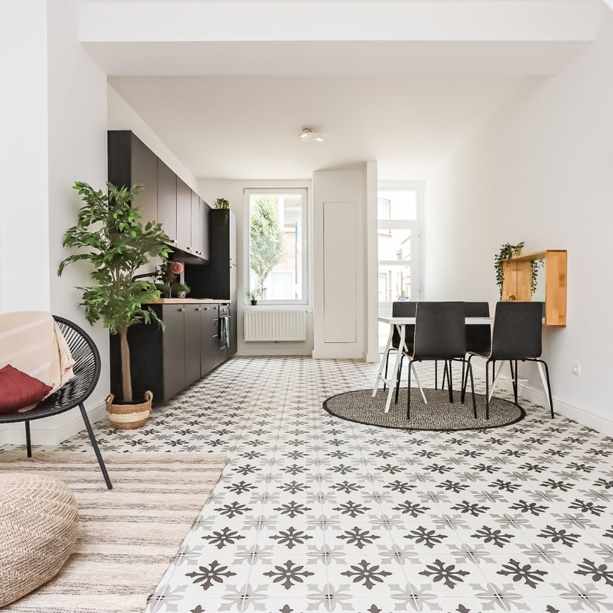 Gerenoveerde twee slaapkamer woning op top locatie - Foto 1