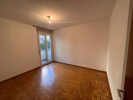 FOR RENT SPACIOUS 2.5-ROOM APARTMENT - Photo 4