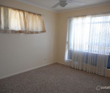 Brick 3 Bedroom Duplex - Photo 3