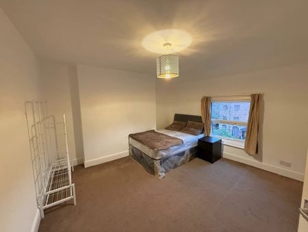 3 Bed Flat, South Street, RG1 - Photo 4