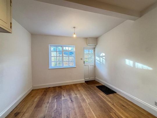 3 bedroom terraced house to rent - Photo 1