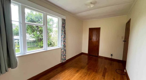 Lovely New Renovated Two Bedroom in Pt Engalnd - Photo 1