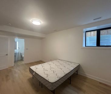 For Lease - 82 Avonhurst Road Unit# Bsmt, Toronto, Ontario - Photo 6