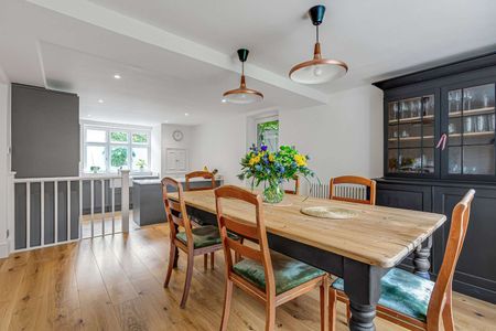 Hampton Court Road, East Molesey, Surrey, KT8 9BP - Photo 3