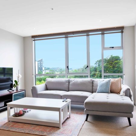 3 Bedrooms, Study, Albany Apartment - Photo 3