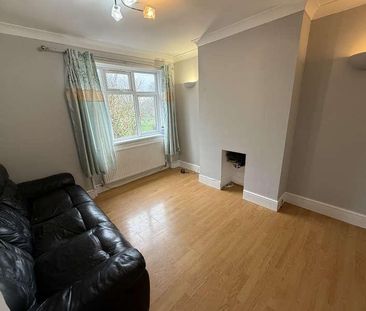 Hayes, UB3 - Photo 1