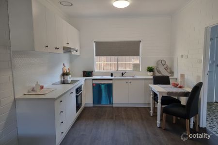 One Bedroom Unit Close To River - Photo 2