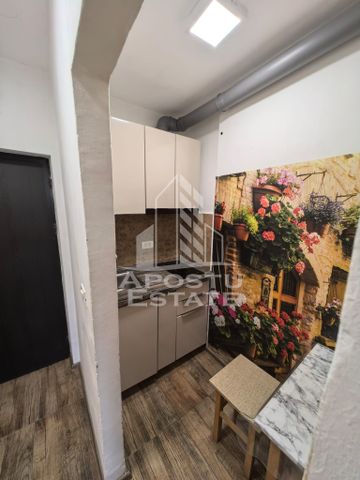 Garsoniera, aer aconditionat, zona Complex - Photo 3