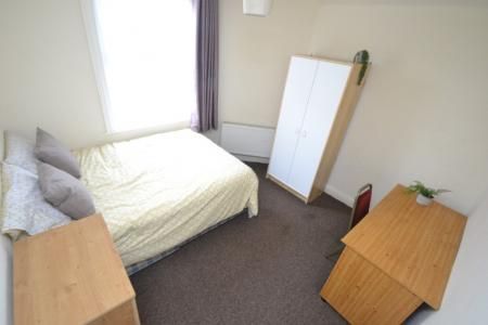 Oakfields Road, West Bridgford, NG2 - Photo 1