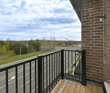 For Lease - 492 Salem Road, Ajax, Ontario - Photo 5