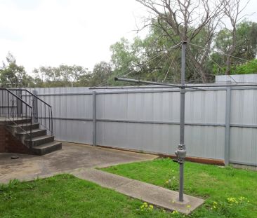 Spacious Renovated Unit - Photo 4