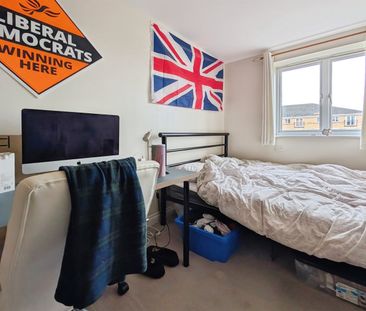 The Dell, Southampton, SO15 - Photo 2