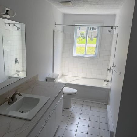 4 1/2 Bromont - Photo 4