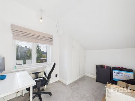 Wendover Road, Burnham, Bucks,SL1 - Photo 2