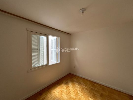 Apartamento com 2 quartos e 84m² para alugar em Navegantes, Porto Alegre. - Photo 1