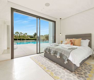 Luxury Villa for rent in Estepona, Andalusia - Photo 5