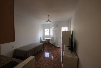 Studio - Granada (Constitucion)